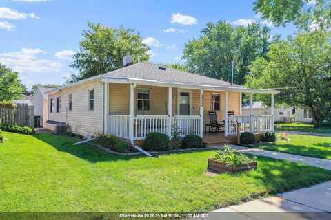 1702 SPRUCE Street, OSHKOSH, WI 54901