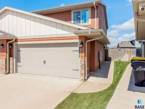 9552 W Broek Dr, Sioux Falls, SD 57106