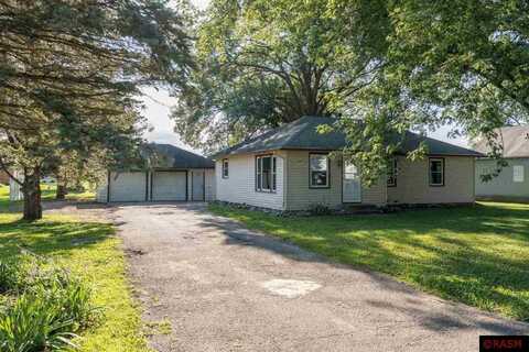 815 S 4th Street, Le Sueur, MN 56058