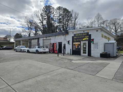 820 S White Street, Athens, TN 37303