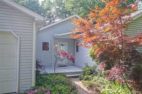 6125 White Sands Drive, Marathon, MI 48464