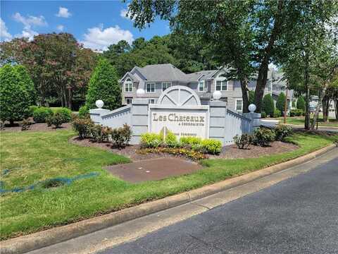 810 Rue Marseille, Chesapeake, VA 23320