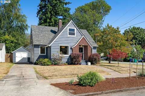2446 SE 70TH AVE, Portland, OR 97206