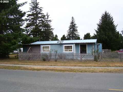 870 11TH ST, Bandon, OR 97411