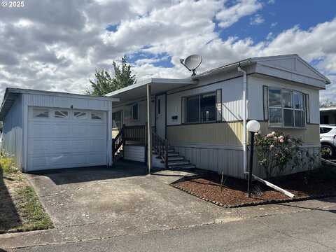 612 N CASCADE DR, Woodburn, OR 97071