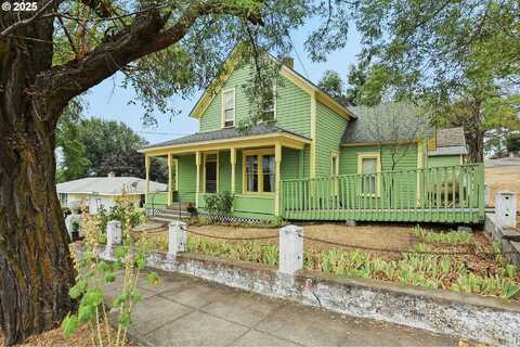 109 Bidwell ST, Moro, OR 97039