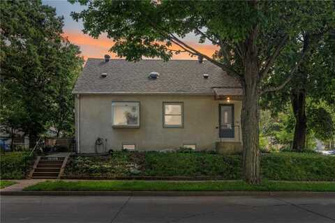 2559 NE Mckinley Street, Minneapolis, MN 55418