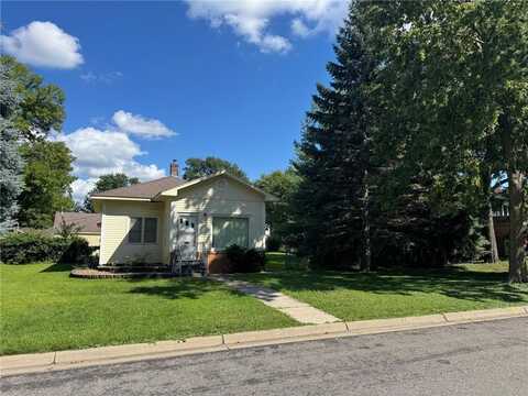 37 19th Avenue N, Hopkins, MN 55343