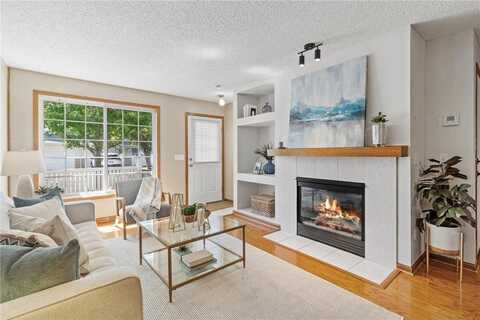 8638 Quarry Ridge Lane, Woodbury, MN 55125