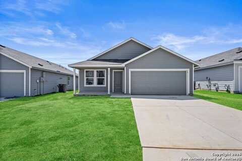 137 Autumn Trail, Floresville, TX 78114