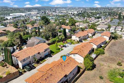 1414 Janis Lynn Ln, Vista, CA 92083