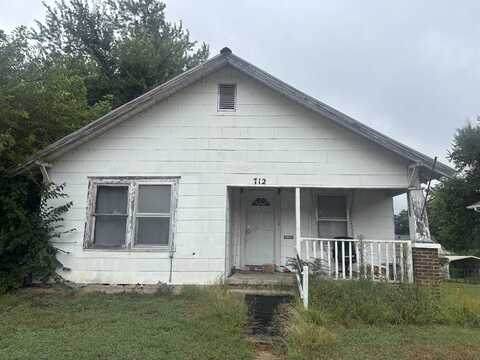 712 N 4th, Arkansas City, KS 67005