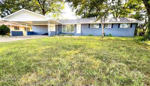 702 Trotter Ln, Dexter, MO 63841