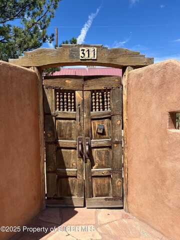 311 & 313 N BUENA VISTA Avenue, Farmington, NM 87401