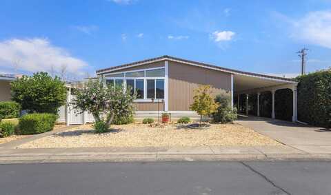 4729 S Pacific Highway, Phoenix, OR 97535