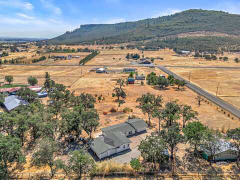 11162 Duggan Road, Central Point, OR 97502