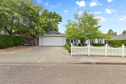1512 Nordic Court, Medford, OR 97504