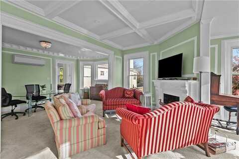 98 Kay Street, Newport, RI 02840