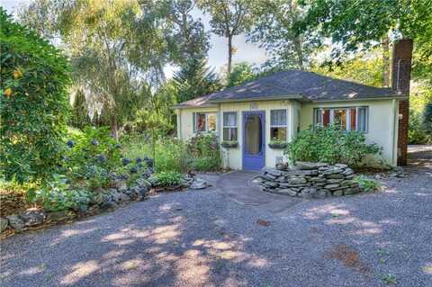 47 Wake Robin Trail, Narragansett, RI 02874