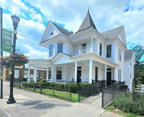 254 Main Street, Tazewell, VA 24651