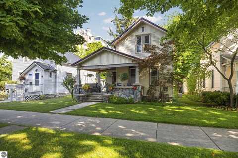 319 Washington Street, Traverse City, MI 49684
