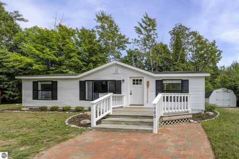580 N Popp Road, Lake Leelanau, MI 49653