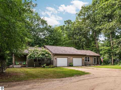 620 Elizabeth Street, Fife Lake, MI 49633