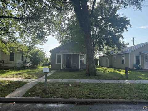537 NE Lake St, Topeka, KS 66616