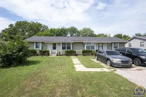 2743 SW Arrowhead RD, Topeka, KS 66614