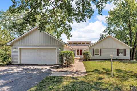 516 Delaware DR, Ozawkie, KS 66070