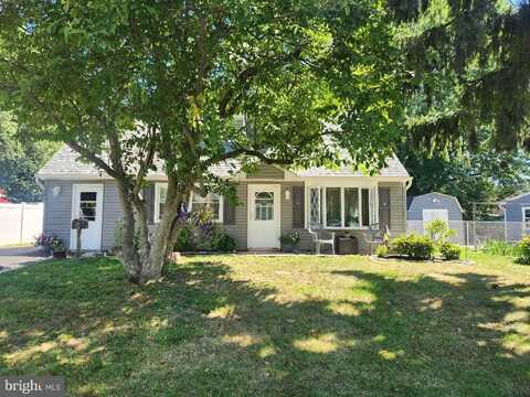 688 CARLISLE DRIVE, MORRISVILLE, PA 19067
