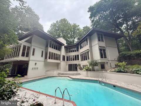 1325 DARNALL DRIVE, MCLEAN, VA 22101