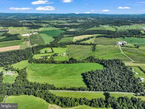 250 GOOSEVILLE ROAD, NEW OXFORD, PA 17350