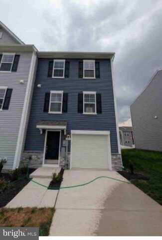 258 CLIFTON MANOR, FALLING WATERS, WV 25419