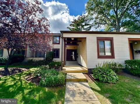 13 AVON DRIVE, HIGHTSTOWN, NJ 08520