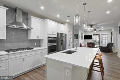 104 SAINT IVES PLACE, OXON HILL, MD 20745