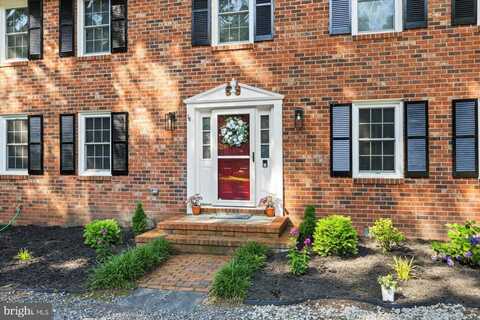 290 MONROE STREET, MONTROSS, VA 22520