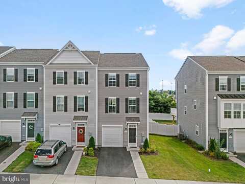 93 UNION RIDGE DRIVE, CHARLES TOWN, WV 25414