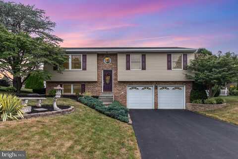 21 CARDINAL DRIVE, CARLISLE, PA 17015