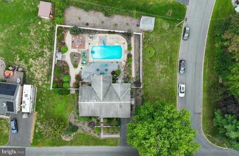 24 PFAUTZ AVENUE, LITITZ, PA 17543