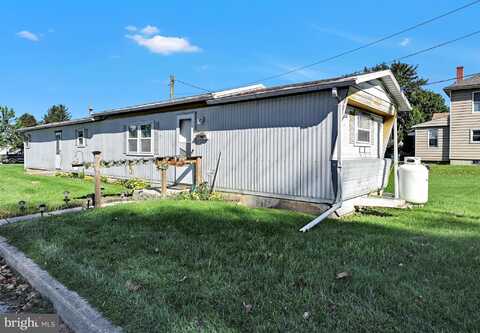 101 W CENTER AVENUE, MYERSTOWN, PA 17067