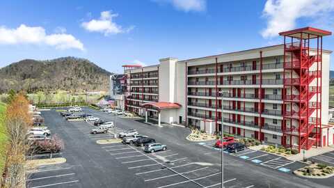210 Raceday Center Drive unit: 1304, Bristol, TN 37620