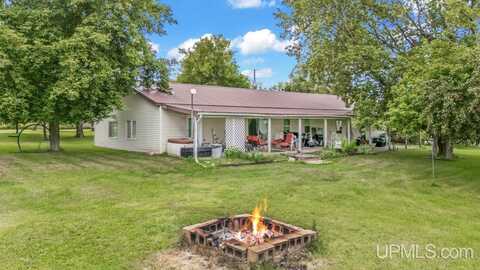 8077 County 416 J, Gladstone, MI 49837