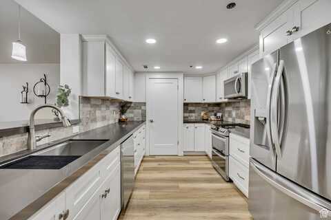 44 W BROADWAY, Salt Lake City, UT 84101