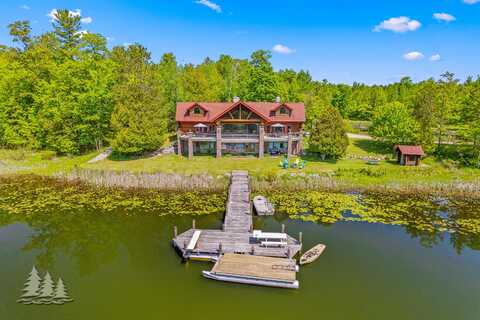 438 W Hill Road, Lewiston, MI 49756