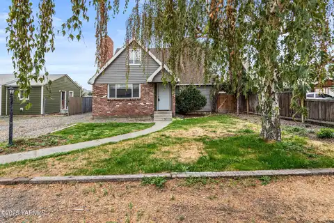 308 W California St, Union Gap, WA 98903