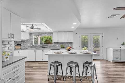 654 S 83RD Way, Mesa, AZ 85208