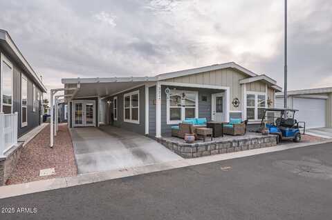 650 N Hawes Road, Mesa, AZ 85207