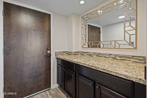 7920 E Camelback Road, Scottsdale, AZ 85251