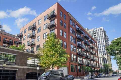 525 W. Superior Street, Chicago, IL 60654